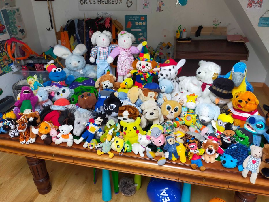 Bonecas e Peluches 1€
