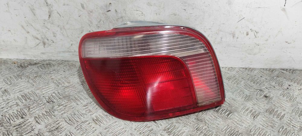 Toyota Yaris I Lampa Lewy Tył Lewa Tylna LT