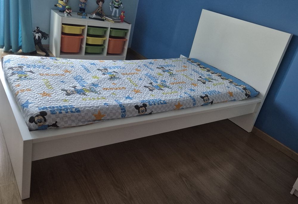 Cama de criança 90X200 com estrado e opção de colchão