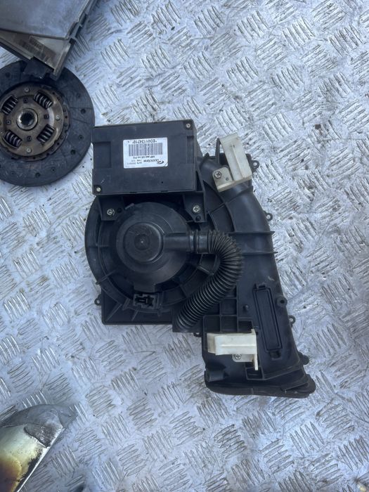 Моторчик печки вентилятор Nissan primera p12 2004г примера ниссан