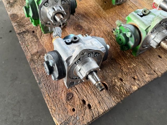 Pompa wtryskowa DENSO  John Deere komplet paleta