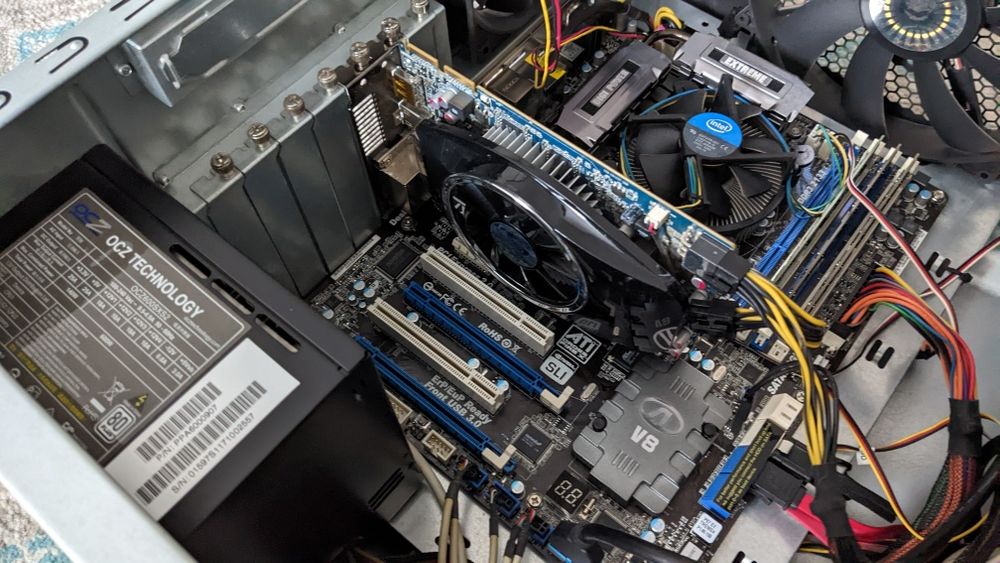 Komputer PC, i5, HD5750, RAM 8GB, 1TB, USB 3.0, CoolerMaster HAF-922