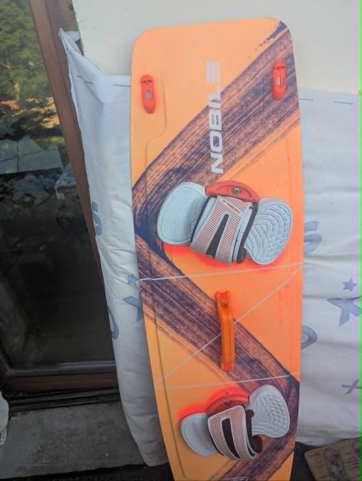Deska kitesurfing Nobile 142