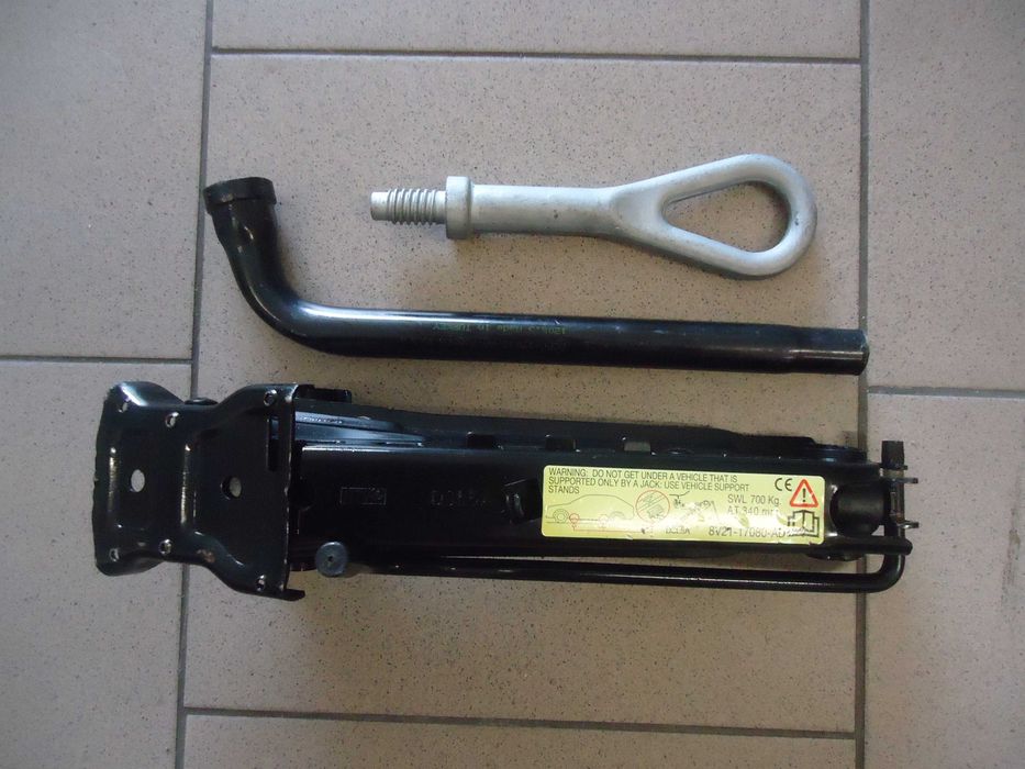 Oryginalny Lewarek Podnośnik Klucz Ucho Ford Fiesta Mk7 MkVII 08-17r.