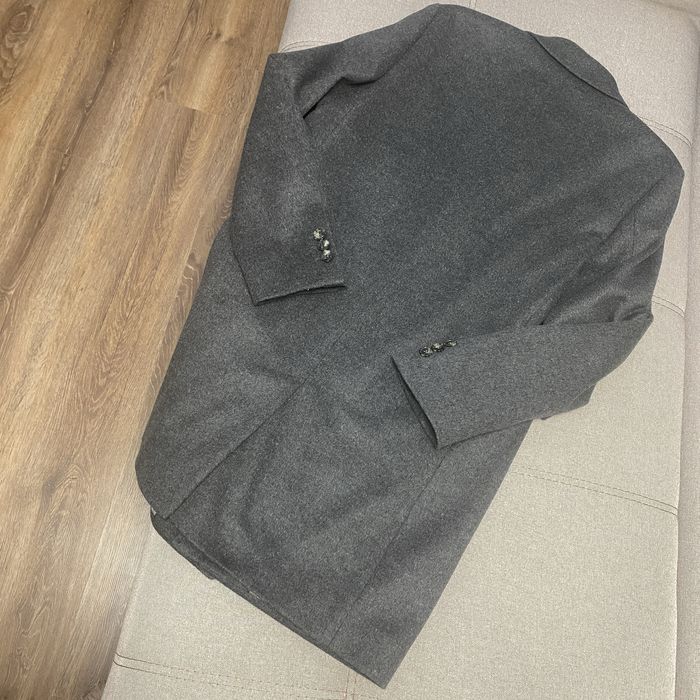 Чоловіче сіре вовняне пальто boss