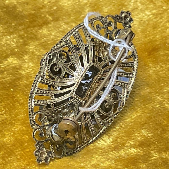 Broche  peça vintage 4 cm