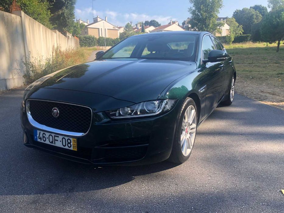 Jaguar XE 2.0 180 CV Sport