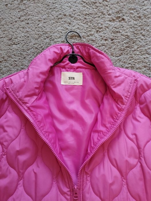 Куртка жіноча ,Stradivarius, утеплена синтепоном , вільного крою ,