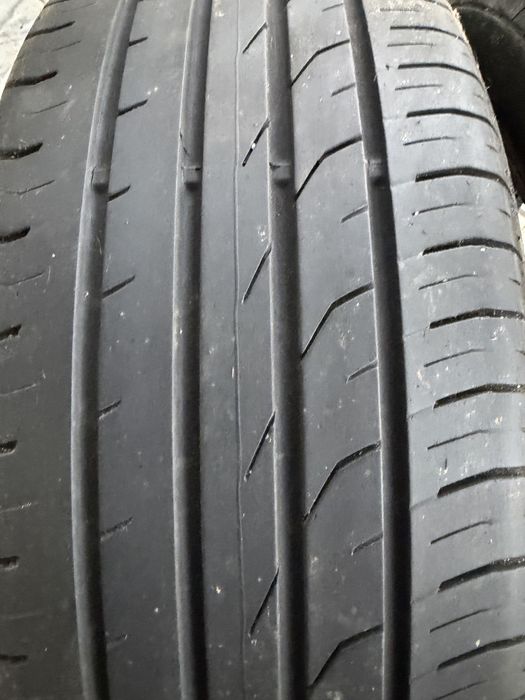 Dois Pneus Coninental 215/60 R16