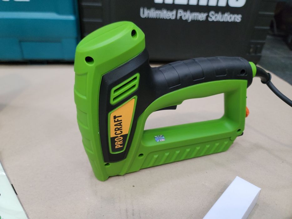 Степлер електричний для скоб і цвяхів Procraft PEH50 Електростеплер