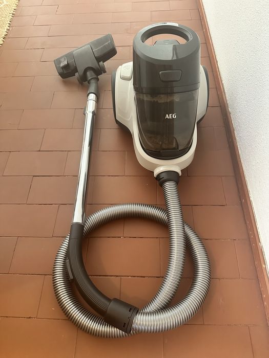 Aspirador AEG LX5 -2 -2MG