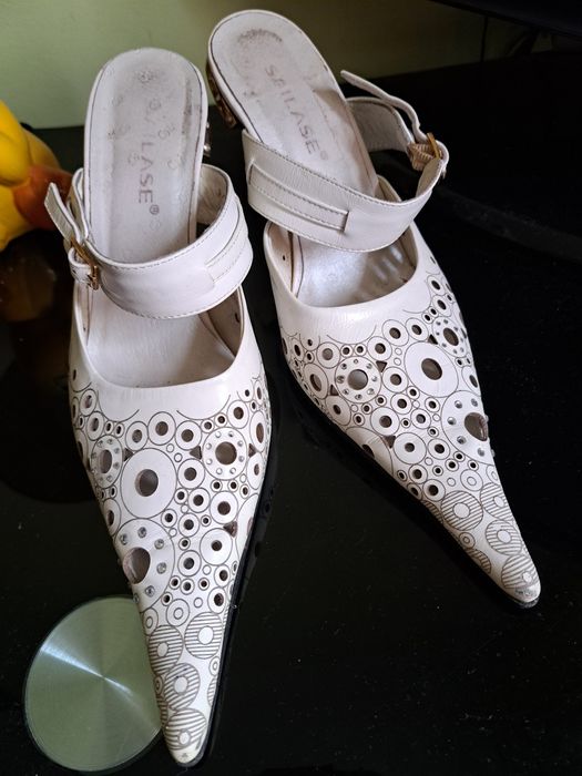 Взуття безкоштовно