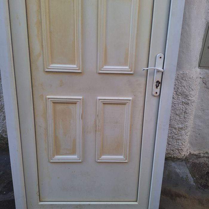 Porta entrada blanco