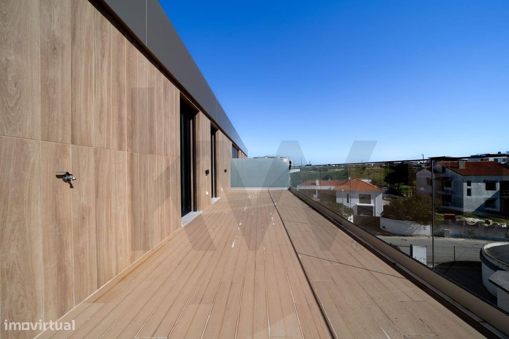 Penthouse T2 de Luxo com Terraço e Jacuzzi Privado | Vista Mar 180º