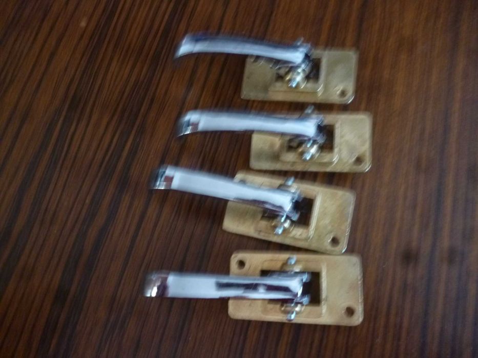 Fiat 125p 126p ,fso, polonez syrena klamka wew +rozeta metal