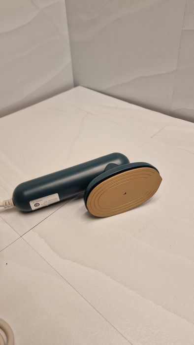 Parownica / mini żelazko do odzieży