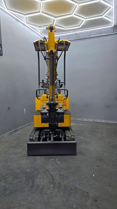 Minikoparka Nowa Berger Kraus BK900A z łyżką 38cm 850kg