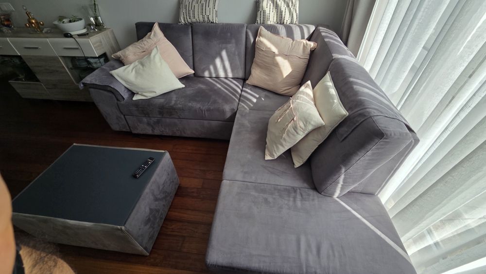 Sofa cama 220x235 + mesa centro da mesma cor