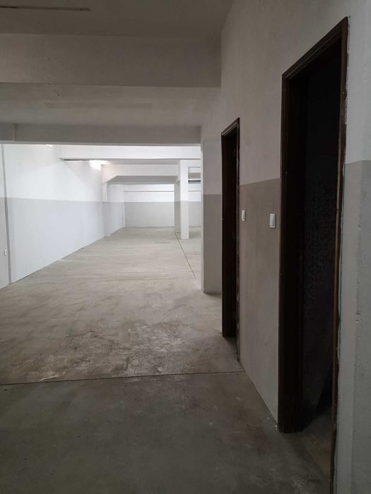 Excelente armazém no Porto