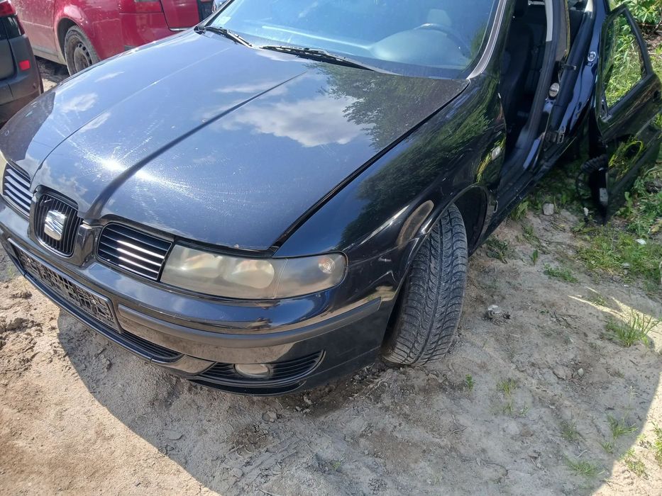 seat toledo II LC9Z fotel fotele kanapa deska kokpit podsufitka boczek boczki klamka podłokietnik