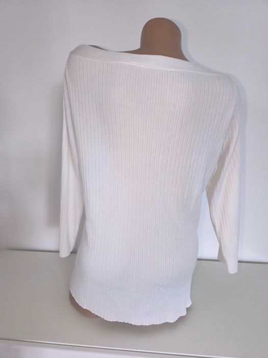 Светр сведрик тоненький на 50-52 розмір