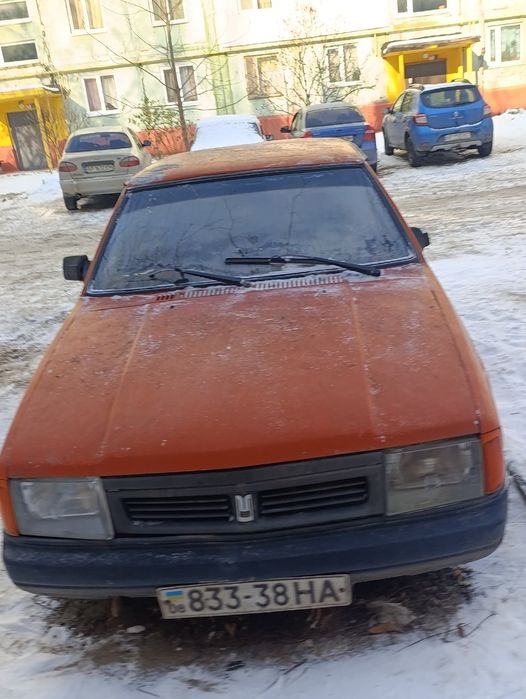 Продаю Москвич -2141