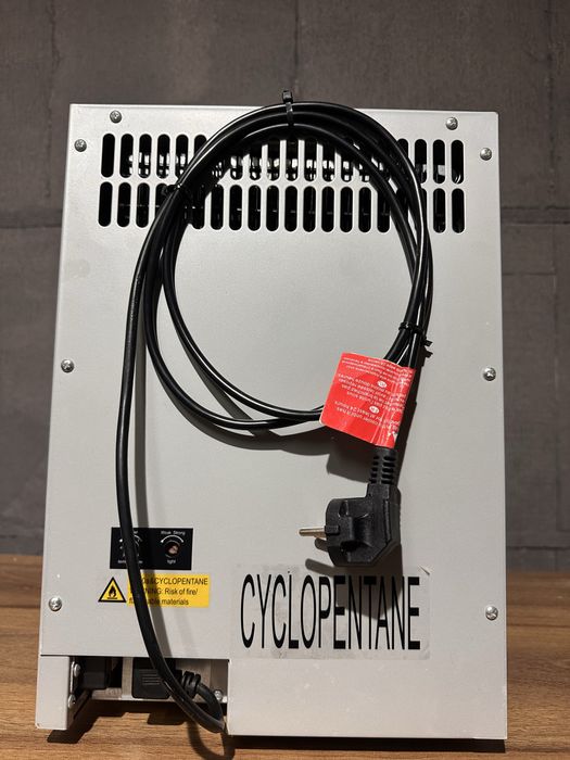 Lodówka Red Bul znana wszystkim, w stanie bardzo dobrym