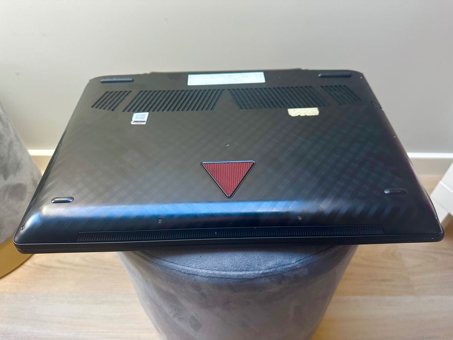 Portátil GAMING Lenovo Legion Y720 - i7, GTX1060,  2TB+250 SSD+8GB RAM