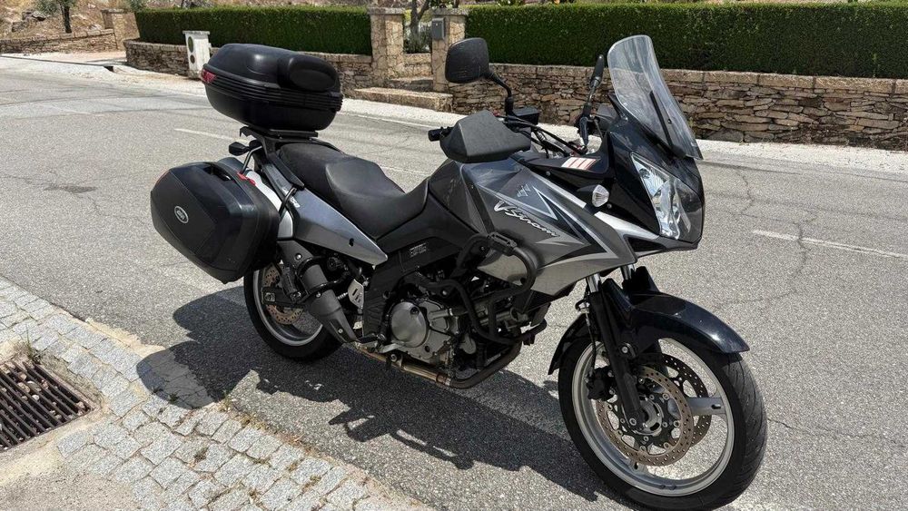 Suzuki V-Strom 650 | 2011 | Apenas 21.626 km | Excelente Estado