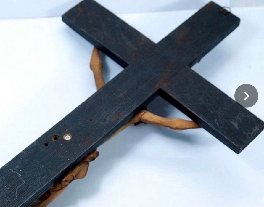 Crucifixo antigo em madeira 70 x 33 cm