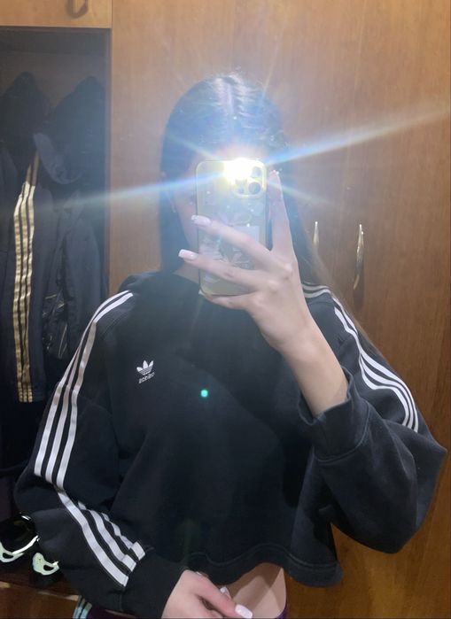 Укороченое худи adidas