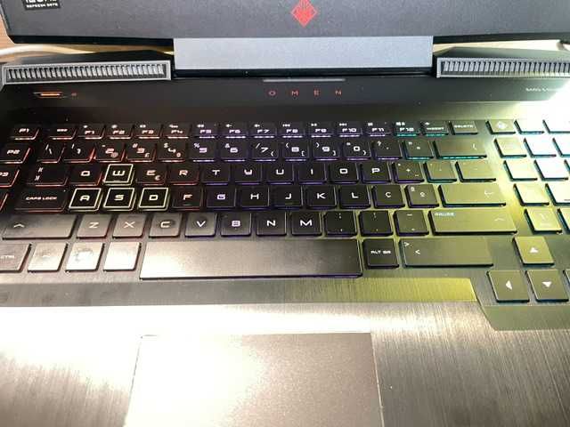 Portátil Gaming HP OMEN 17" i7 / GTX 1070