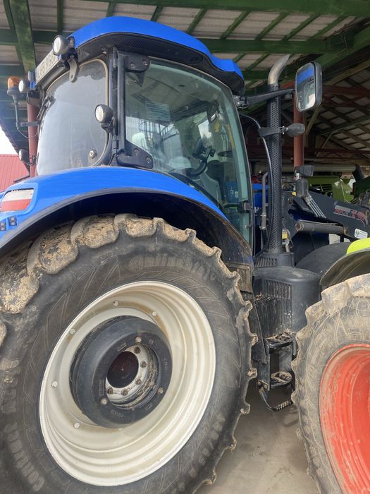 New Holland T7 200