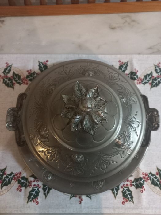 Terrina + prato em metal