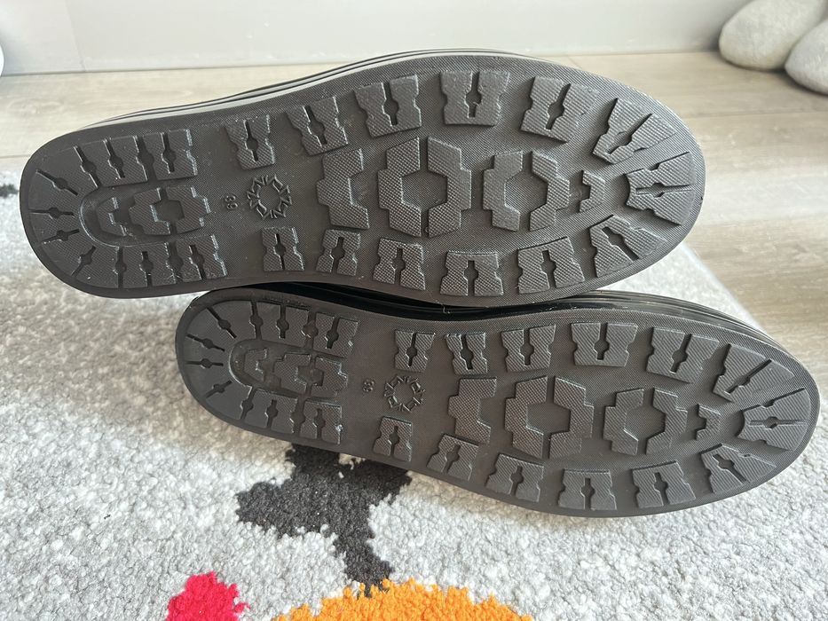 Чоботи жіночі брендові