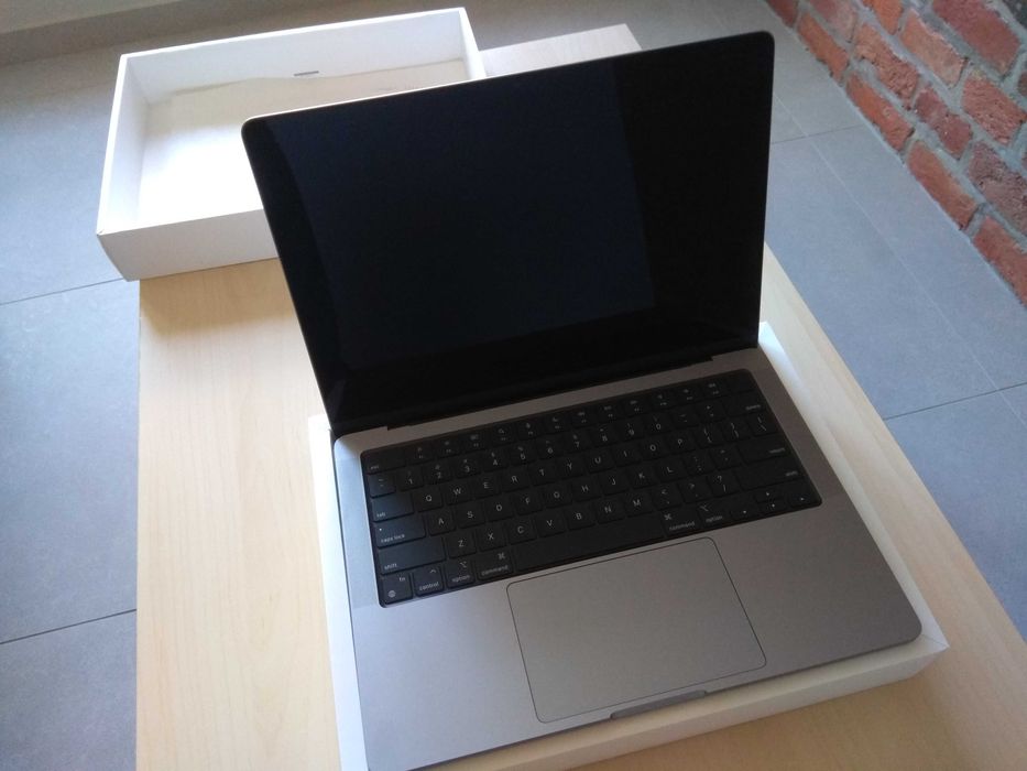 Apple MacBook 14 Pro