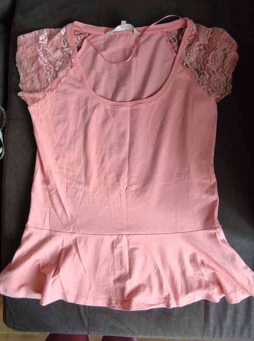 Bluzka z koronką nowa