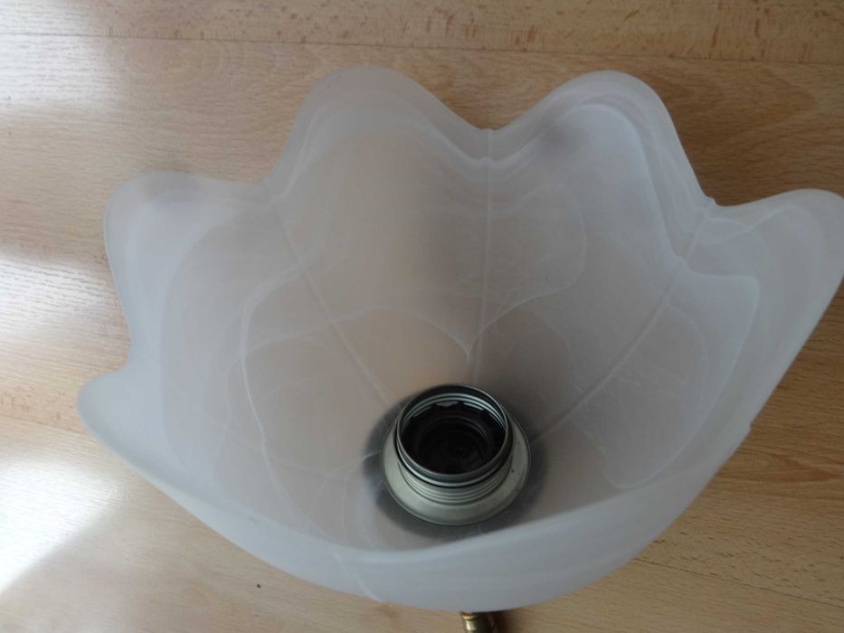 stara lampa do kuchni lub przedpokoju