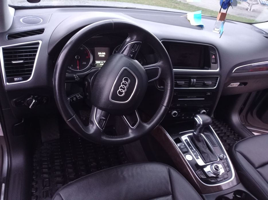 Audi q5 2 л бензин в Україні