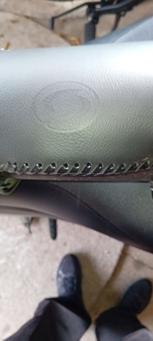 Bolsa frontal em couro para moto