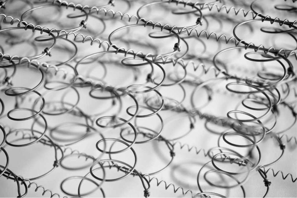 Tapczan łóżko z pojemnikiem na pościel 80