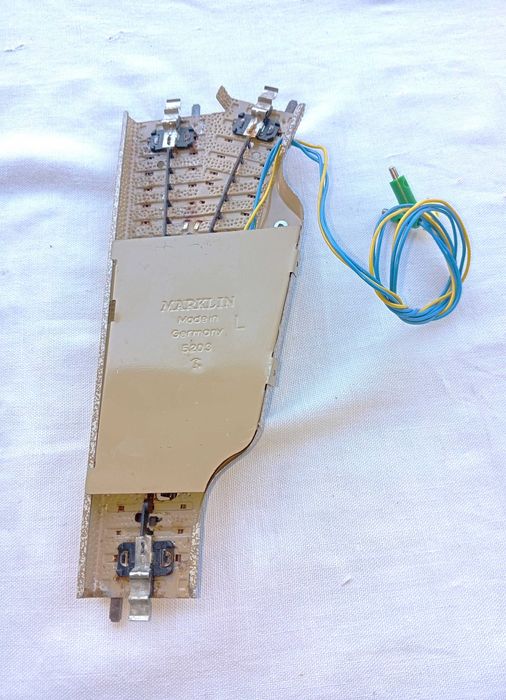 MARKLIN 5203, Desvio esquerdo eléctrico