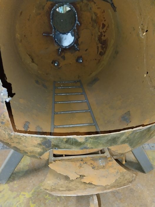 Продам Буржуйку с водонагревательныем баком