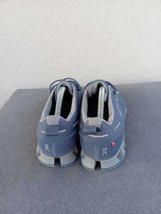 Buty On Running Cloud Swiss Engineering Waterproof Rozmiar 38