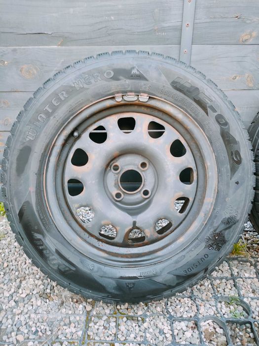4szt Koła VW Serduszka 15" 4x100 z oponami 195/65/R15 Winter Hero