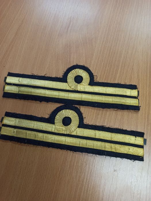 Dystynkcje stopnie na rękawy podporucznik