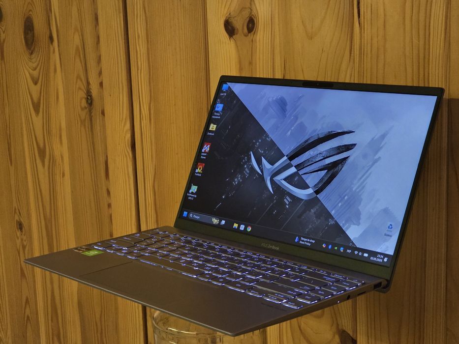 Asus ZenBook 14/Ryzen 5 5500U/MX 450/RAM 8GB/SSD 256GB/батарея 8г