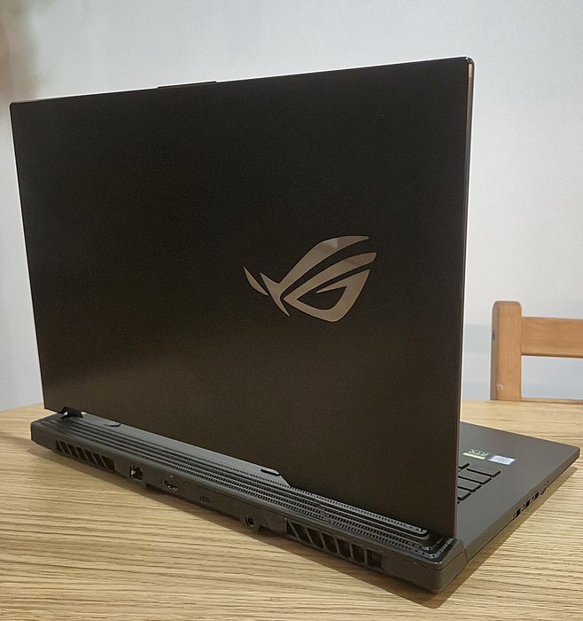 ASUS ROG Strix III ( Defeito )438006607082967042