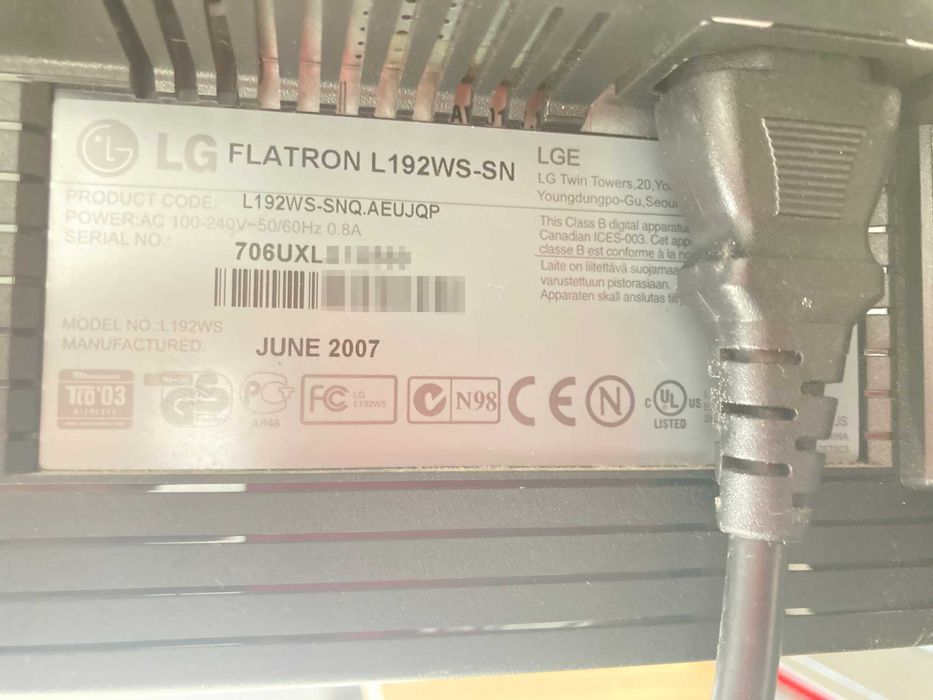 19" LCD Monitor with VGA – WXGA+ Resolution (1440x900/75Hz), VESA Mount Compatible – Good Condition!64550306682753123