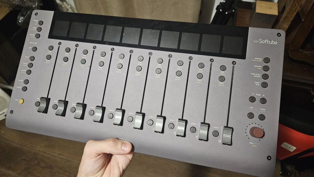 Softube Console Fader - Controlador de DAW